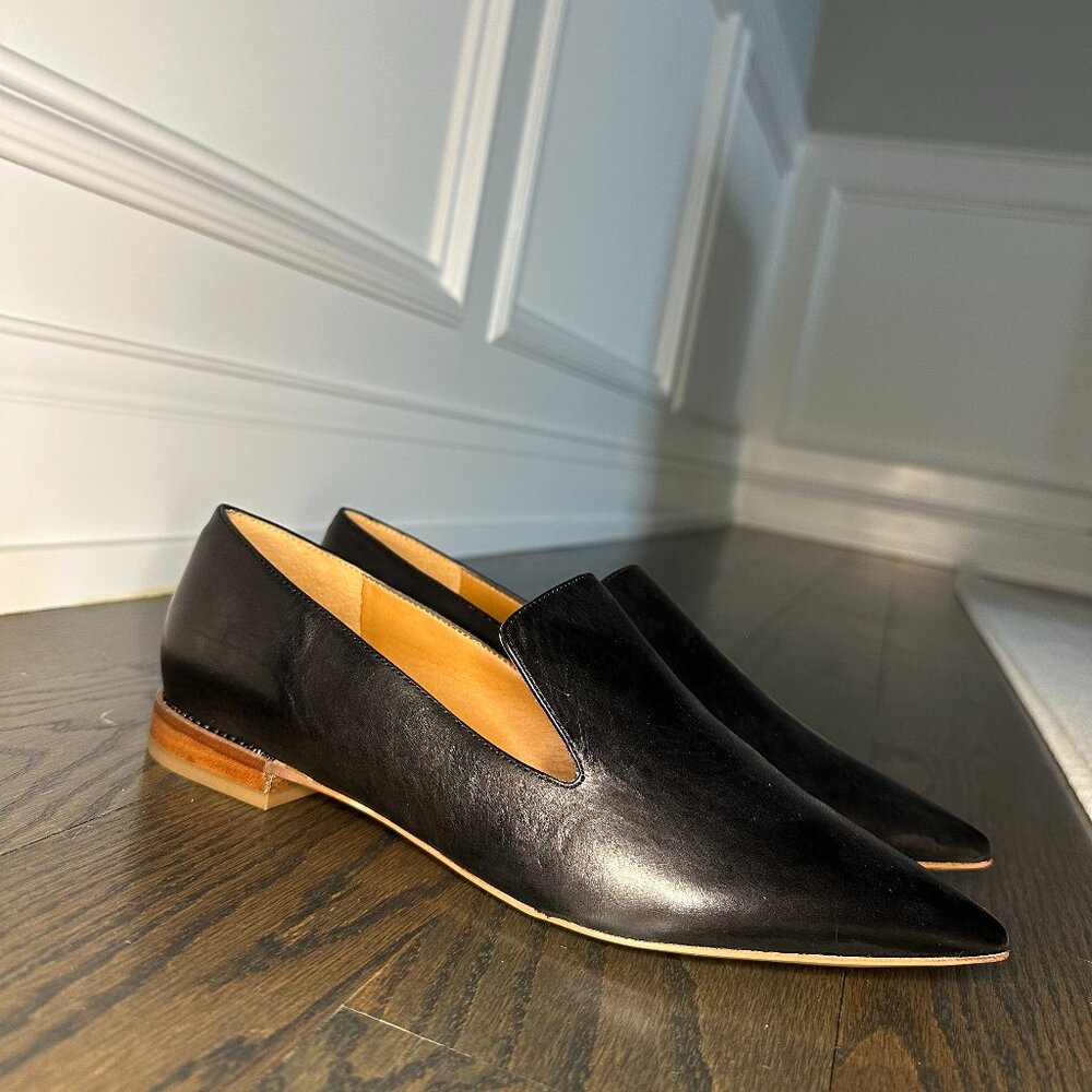 Sarto Closed Black Flats